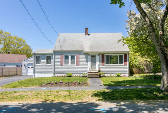 133 E Commonwealth Dr